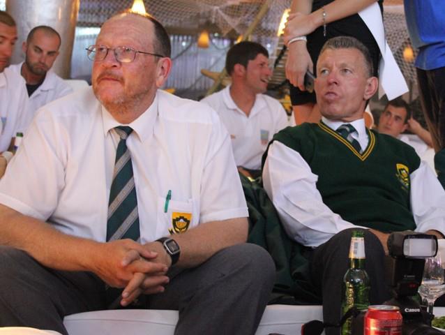 Prieteni dragi  - Impreuna cu Johan Donald si Hanny Du Preez - capitanii echipei Africii de Sud - CM Romania 2012 